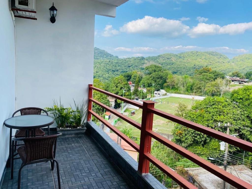 K&M Hotel Xilitla Buitenkant foto